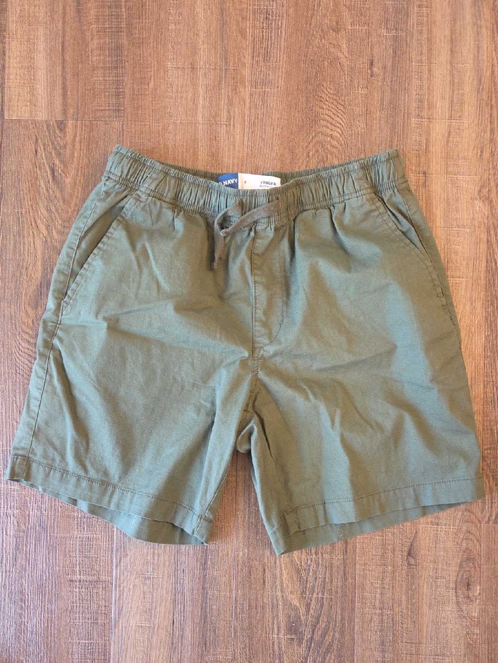 Old Navy Olive Green Athletic Drawstring Shorts Built In Flex. 8" Inseam. Mens S